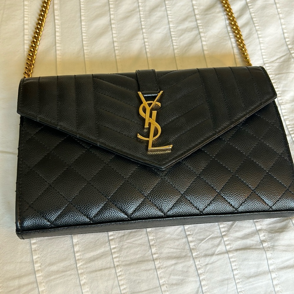 Saint Laurent Envelope Triquilt YSL - Wallet on Chain, black caviar (grained)